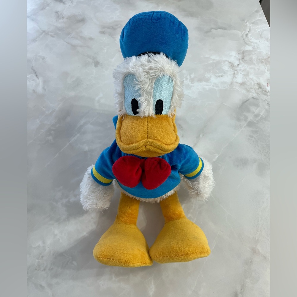 Disney Store Donald Duck 16" Plush Stuffed Animal Toy Genuine Authentic Original